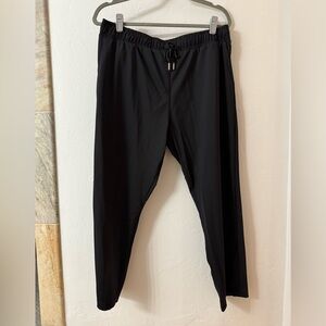 Women’s Black Cropped Pants